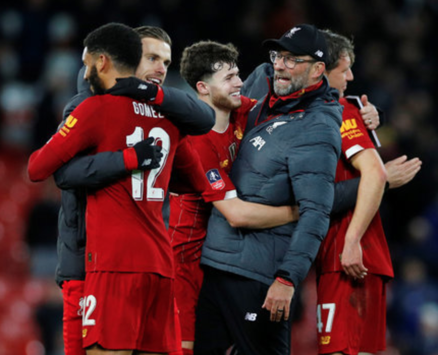 承认吧！皇马太子就是被高估的体系球员，离开伯纳乌啥也不是