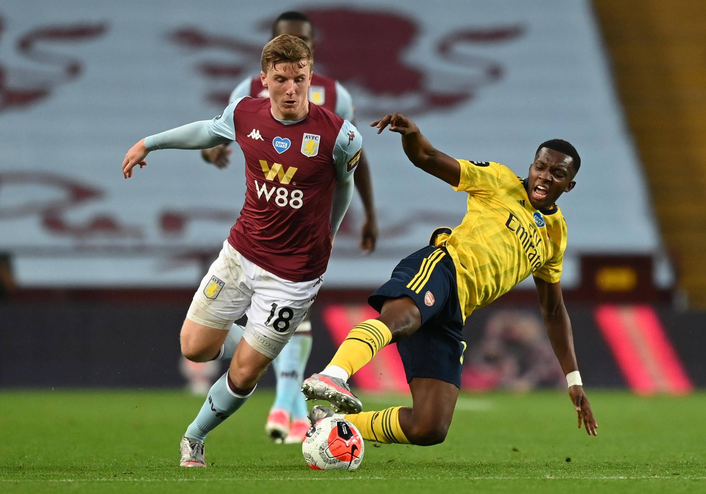 意甲真是欧洲球星的养老胜地。罗哥吃亏就吃亏在去的...