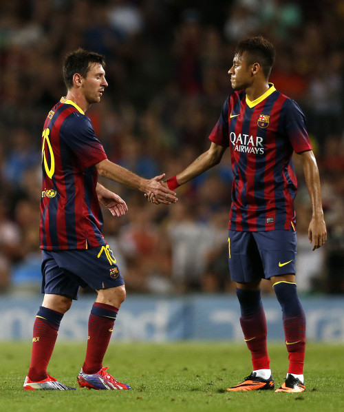 ATP总决赛第3日综述：阿卡逆转迎两连胜，穆塞蒂保留晋级希望