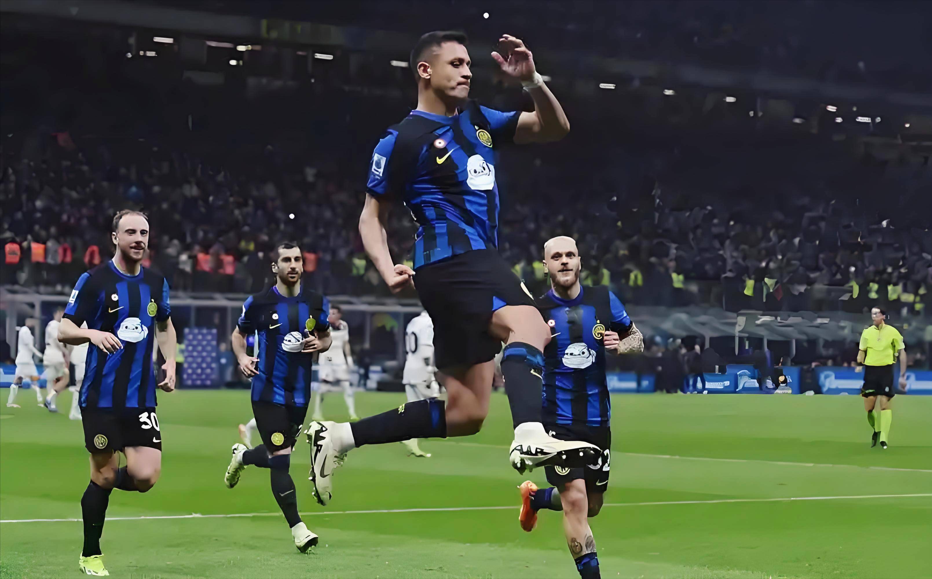 米体：弗拉霍维奇愿意留在尤文，但薪水始终是个问题