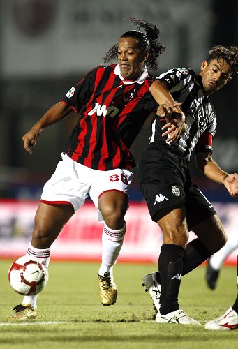 荷兰队官方：韦格霍斯特身体状态不佳退出集训，不会出战波兰