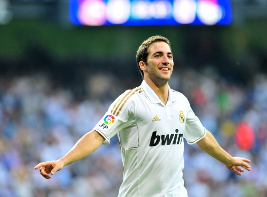 2025全国射击总决赛在杭州鸣枪，首金项目10米气手枪混合团体河南组合问鼎